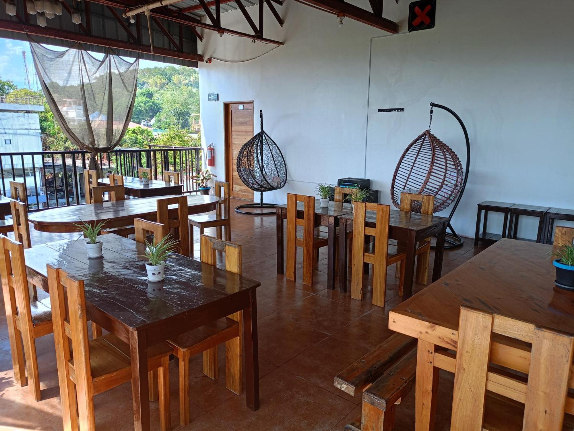 Alec Lodge Coron Exterior foto